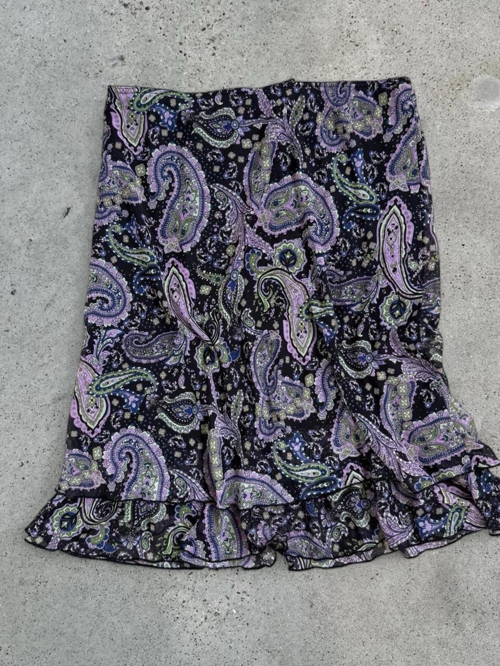 Briggs New York Black and Purple Paisley Ruffle-Hem Skirt